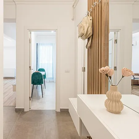 Apartment Eva Solid Mamaia